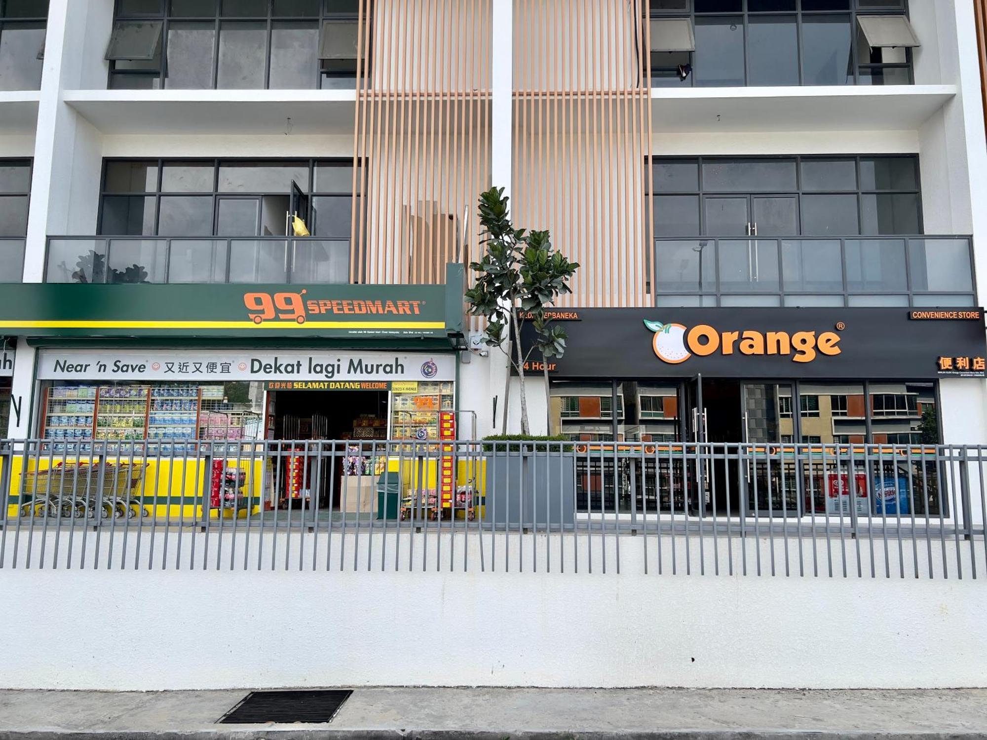 Hush Inn At K Avenue Кота Кинабалу Екстериор снимка